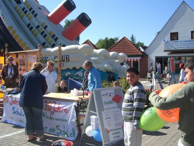 01_Umzug_Markt_2008