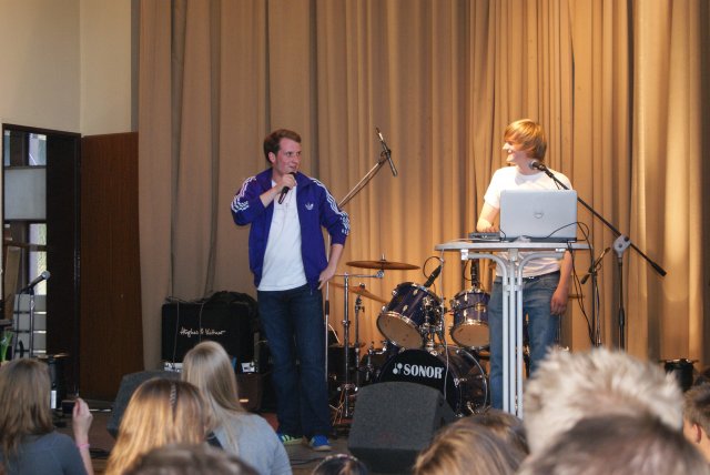 13-Schools_out_2011_