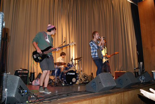 Schools_out_2011_k